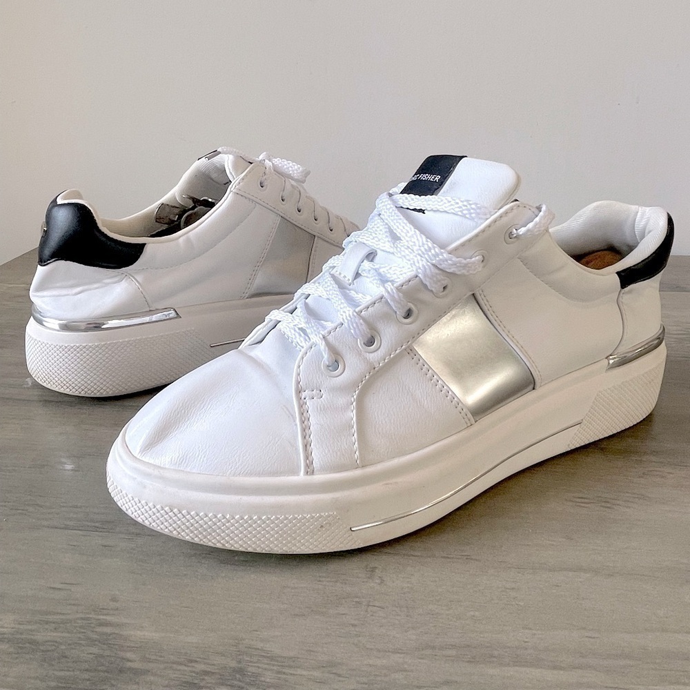 Marc Fisher white vegan leather silver stripe sneaker size 10 women or 8-8.5 men